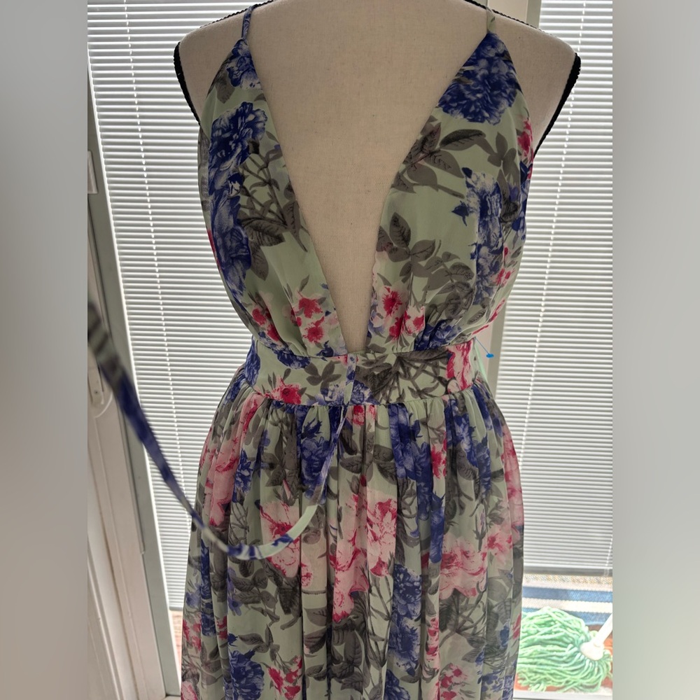 UK2LA /vestido de Flores / Size 2 - Picture 8 of 10
